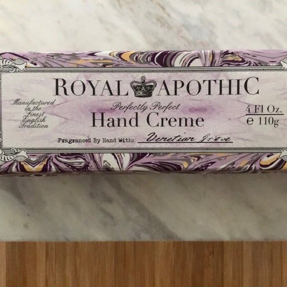 Royal Apothic Hand Creme - Picture 4 of 6